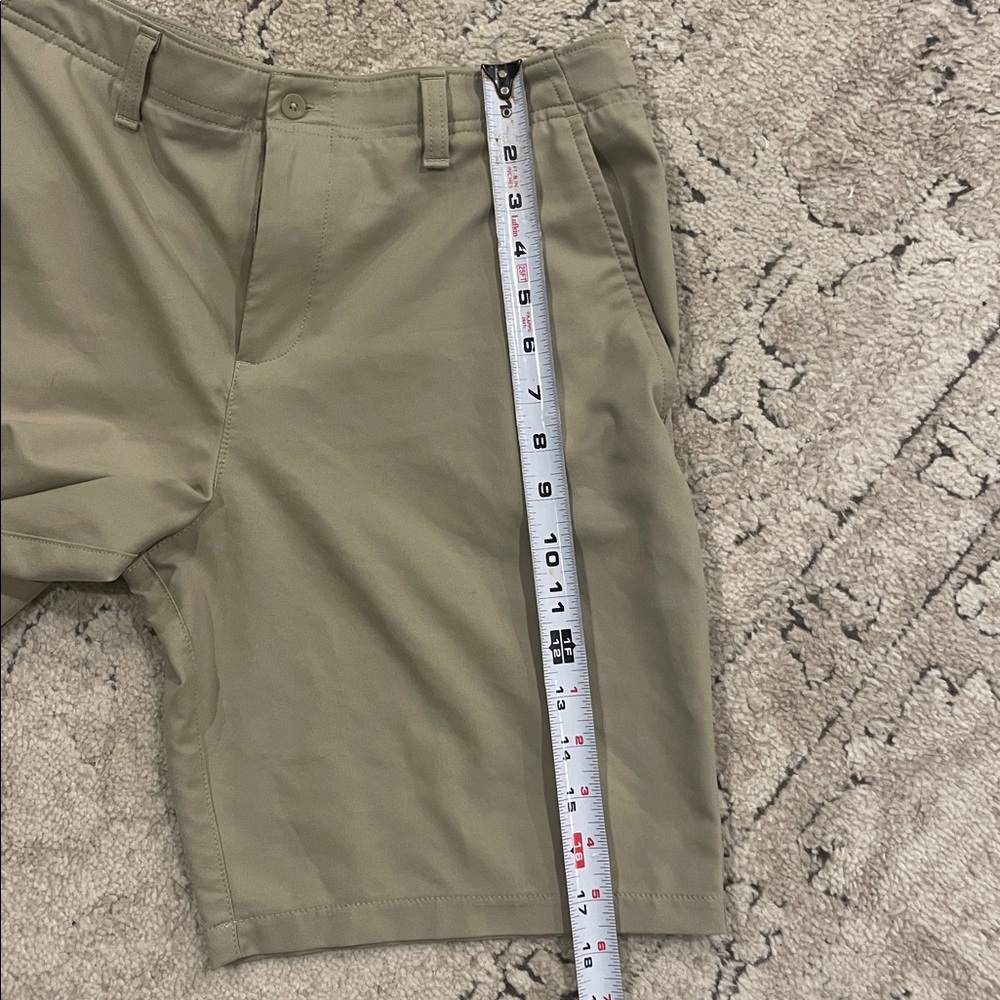 Under Armour Big Boys Khaki Flat Front Shorts - Picture 11 of 13